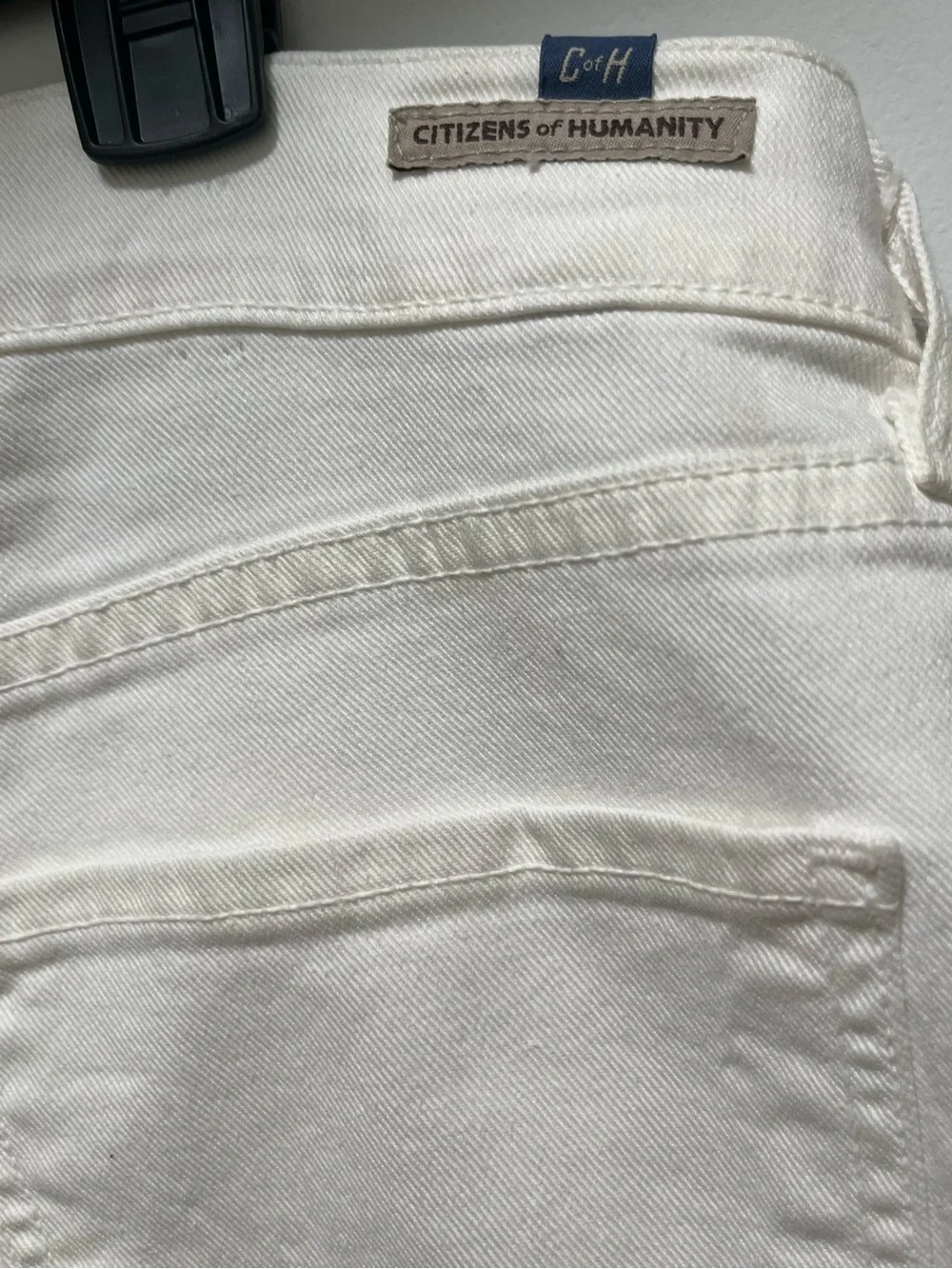 Citizens Of Humanity Lennox Cropped Lose Fit Jeans in White Size 29